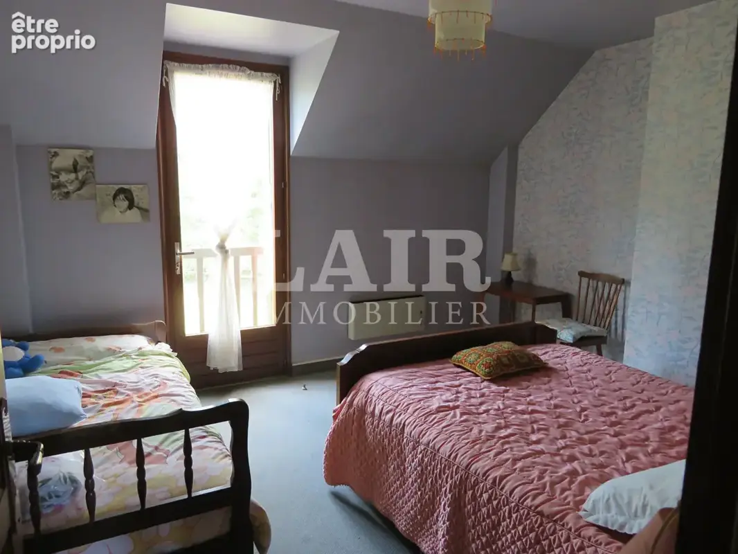 Propriété sur 1,2 hectare avec étang à vendre à Pre En Pail  - Réf: A15157 - photo 11