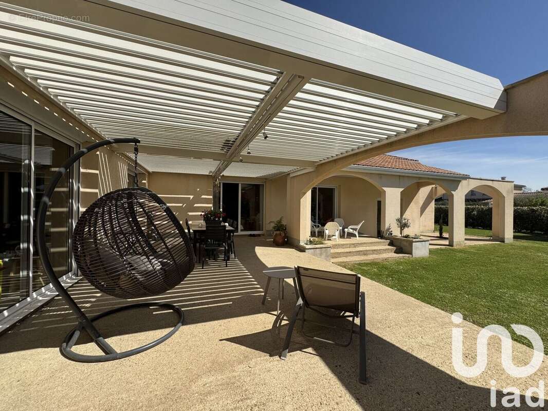 Maison 260 m² à Buxerolles  - photo 9