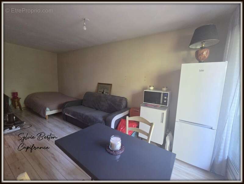 Appartement à VAUJOURS