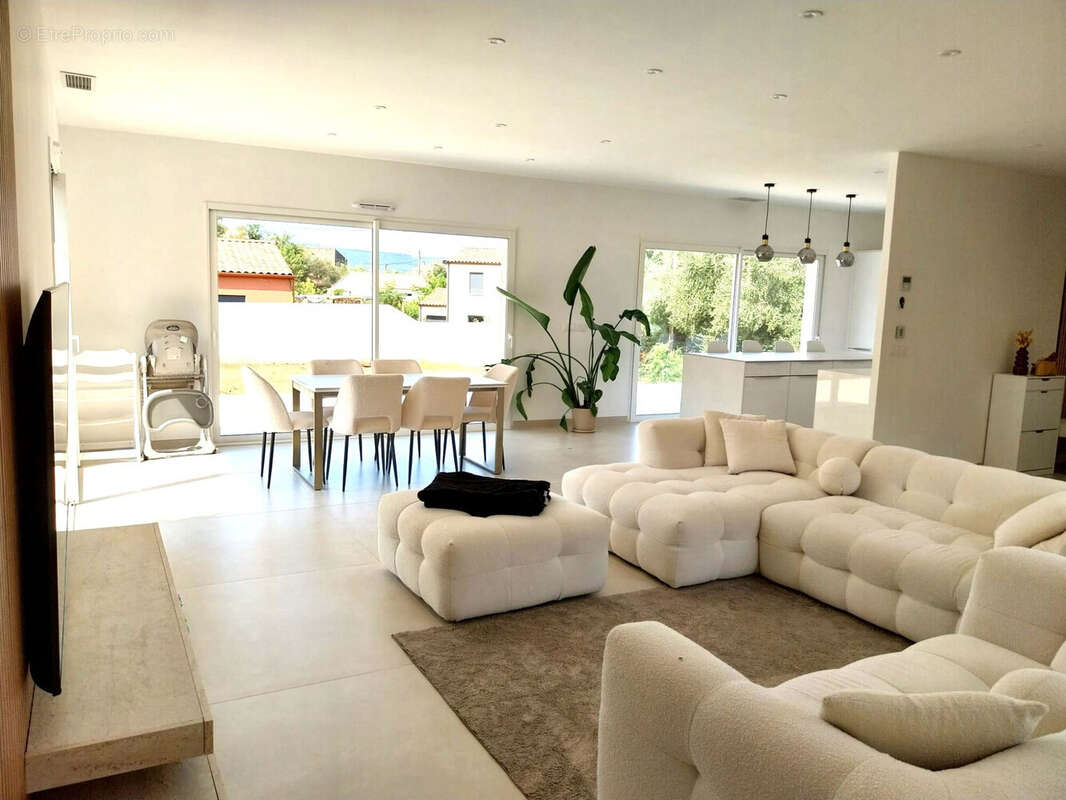 Maison 147 m² à Salasc  - photo 5