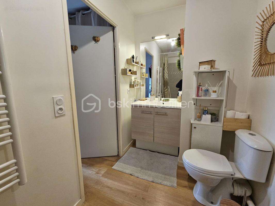 Appartement dernier étage F2 44m² terrasse 14m² SUD parking DPE C - photo 10