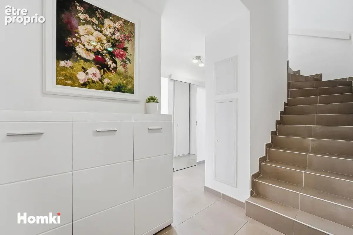 Antibes – Dernier étage – Duplex 4 pièces lumineux avec grande terrasse et double garage fermé - photo 8