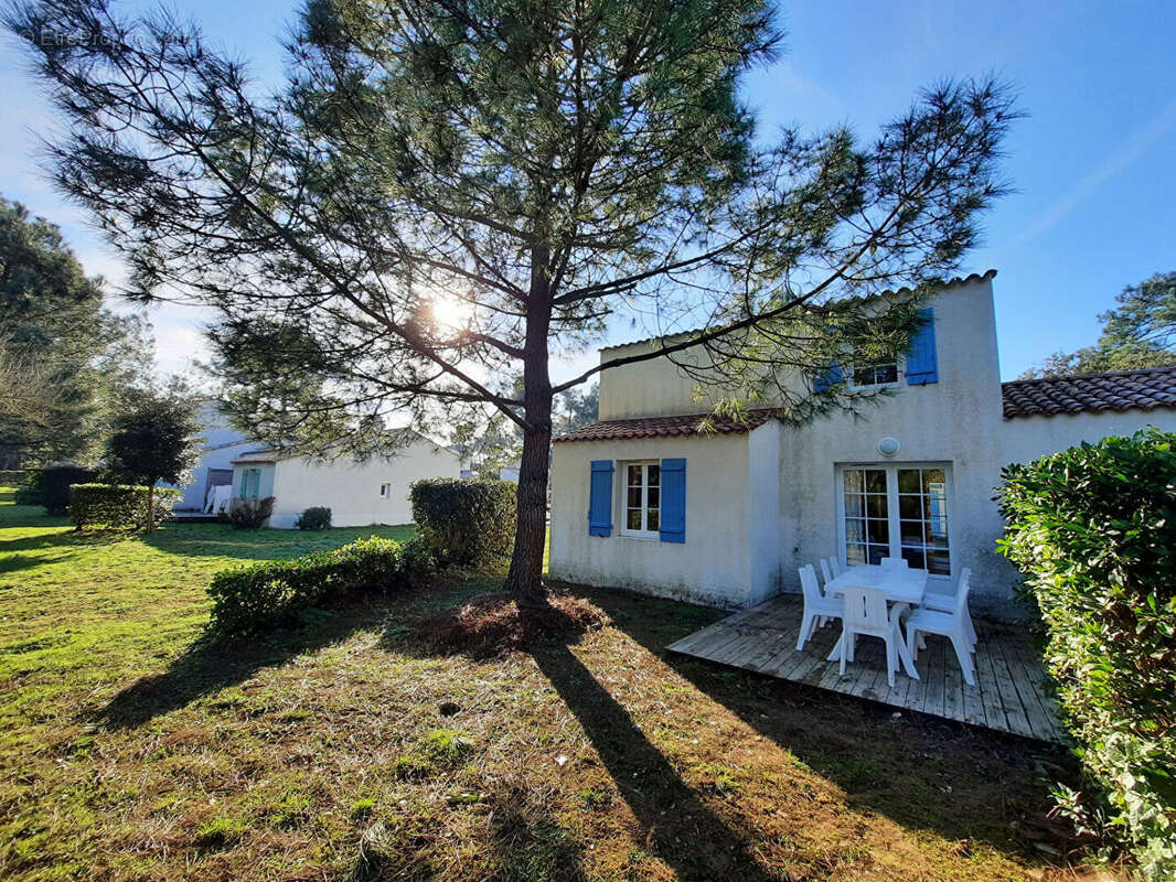 Maison à LONGEVILLE-SUR-MER