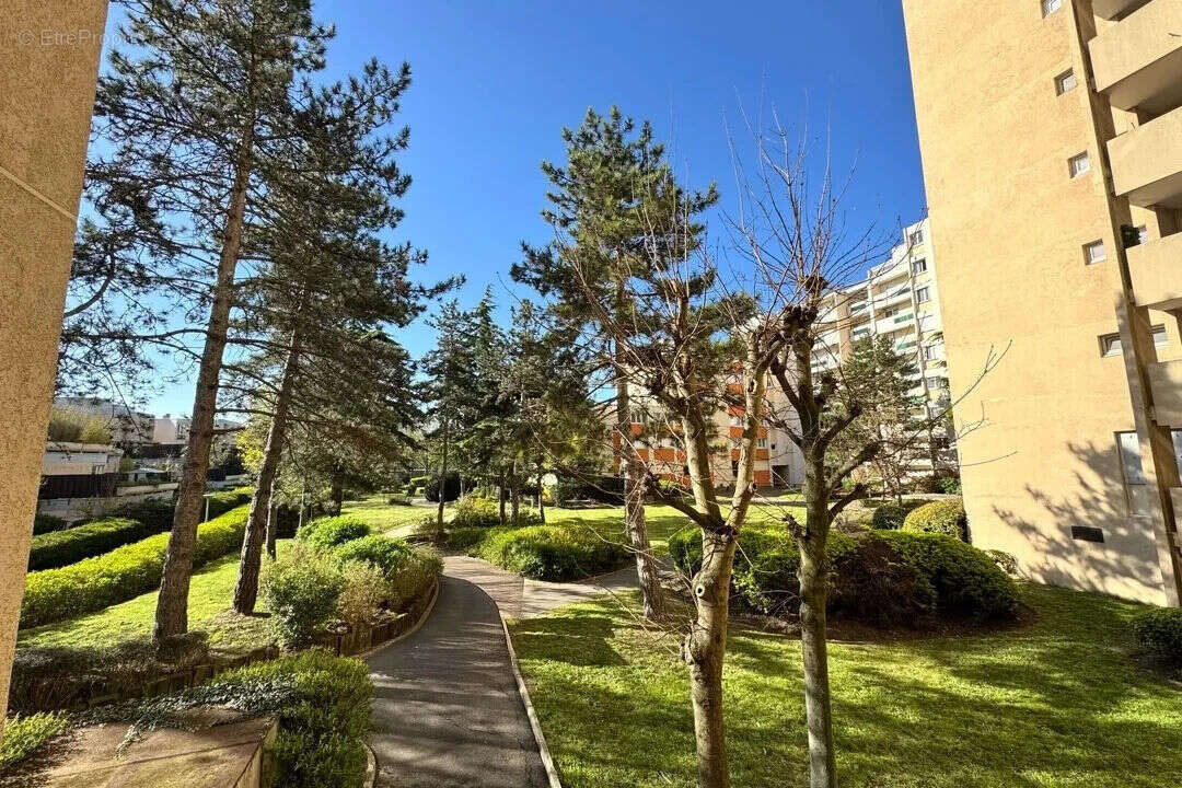 Appartement à EPINAY-SUR-SEINE