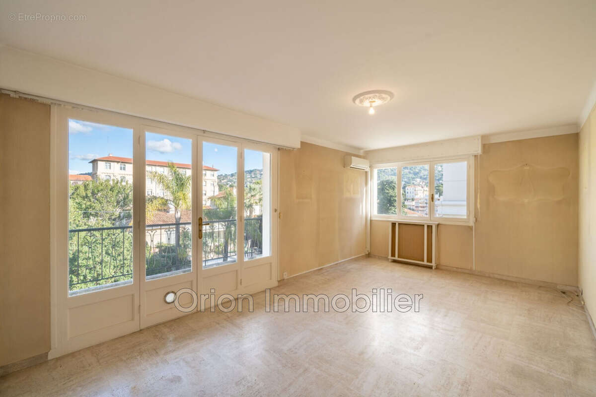 Appartement à CANNES