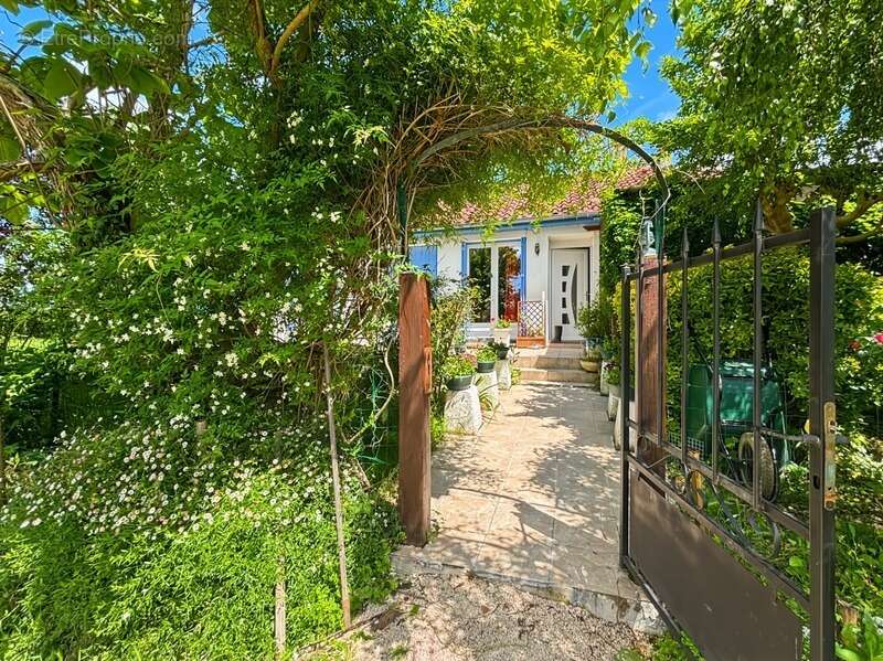 Maison à LAGRAULET-DU-GERS