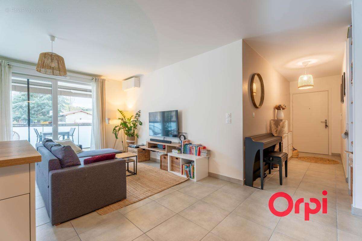 Appartement à FLEURIEUX-SUR-L'ARBRESLE