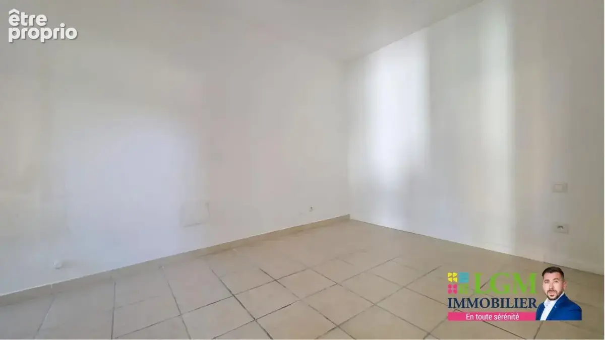 Appartement À Vendre Bernis, votre futur chez-vous avec extérieur et parking et trois chambres ! - photo 9