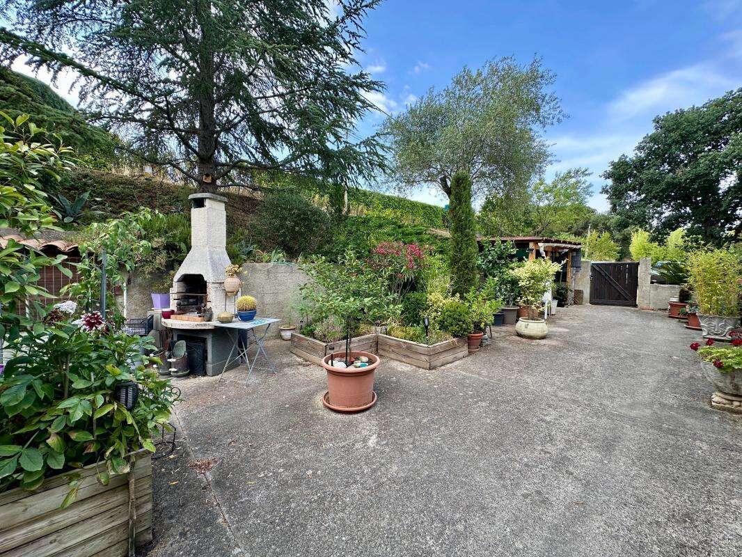 2 VILLAS  avec beau terrain et piscine - photo 21