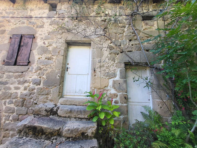 Maison à ISSAMOULENC