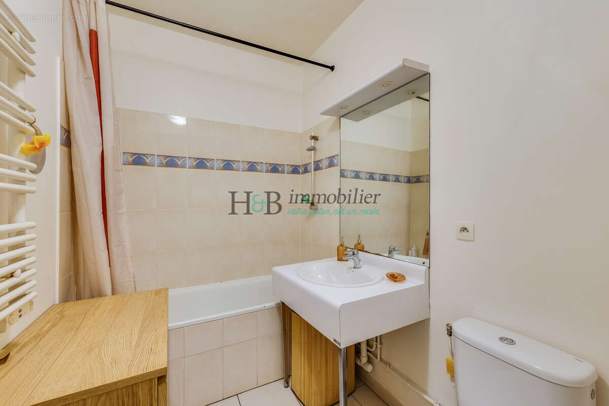 Appartement à PARIS-20E