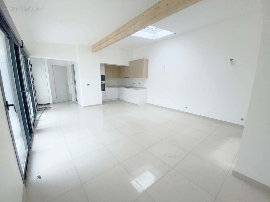 Maison à SAINT-MAUR-DES-FOSSES