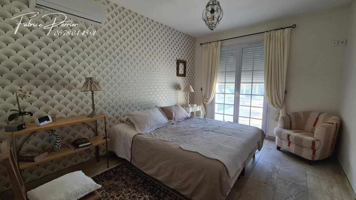 Maison à MONTBOUCHER-SUR-JABRON