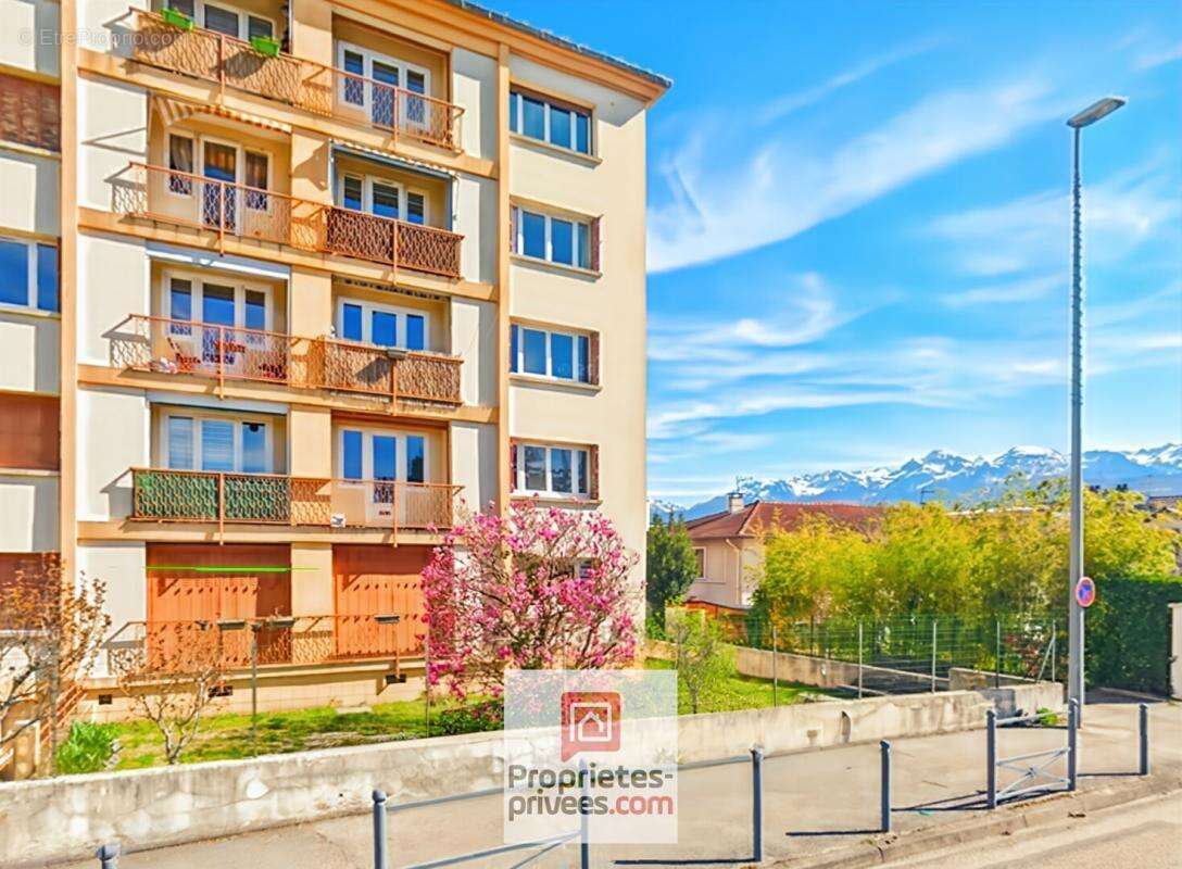 Appartement à LA TRONCHE