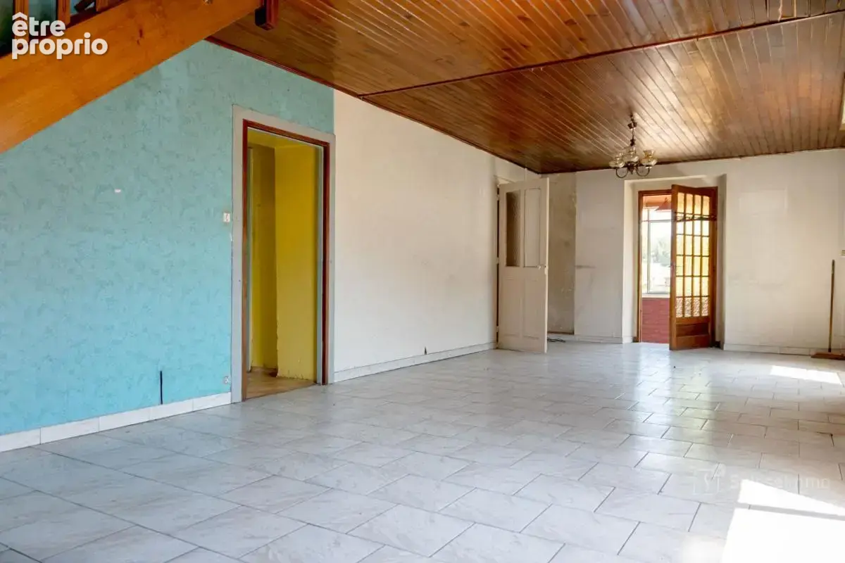 Maison à rénover avec beau potentiel sur terrain de plus de 8 ares - photo 2