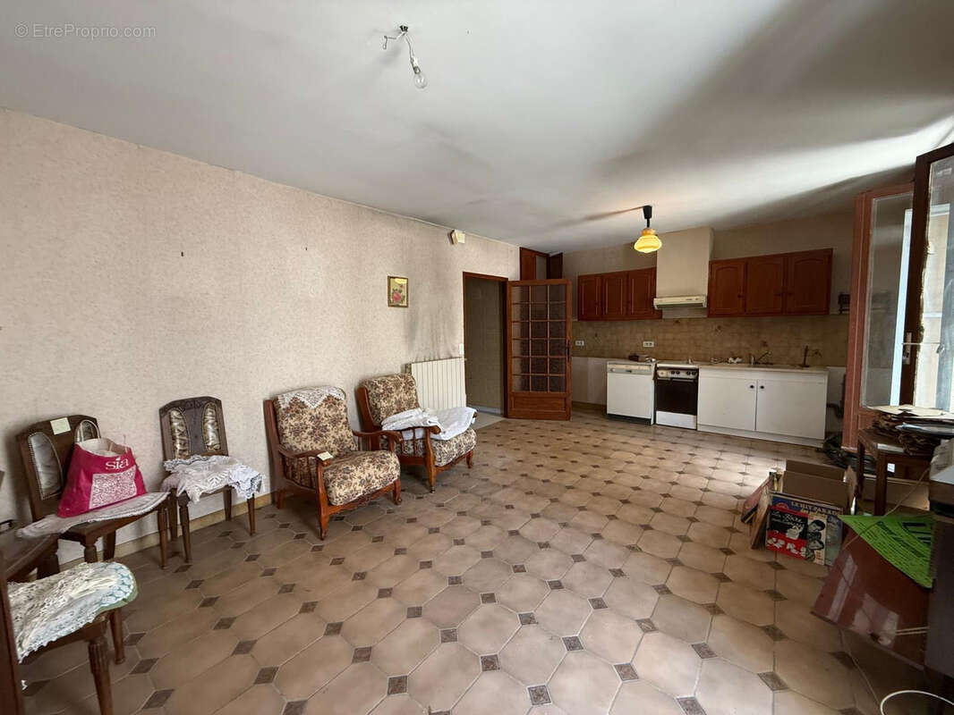 Maison à MONTAGNAC