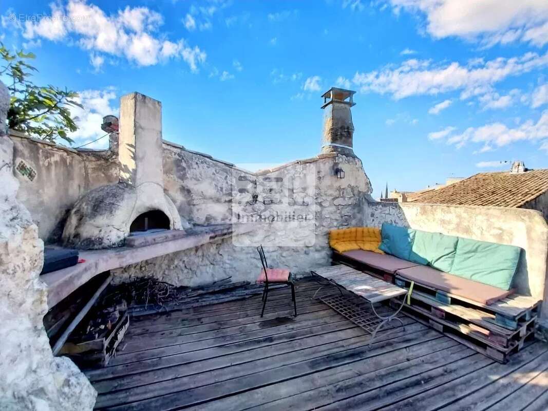 Appartement à SUZE-LA-ROUSSE