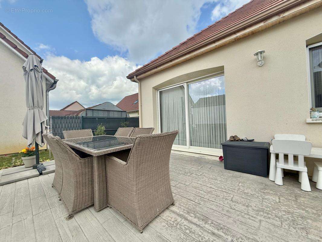 Maison à LONGECOURT-EN-PLAINE