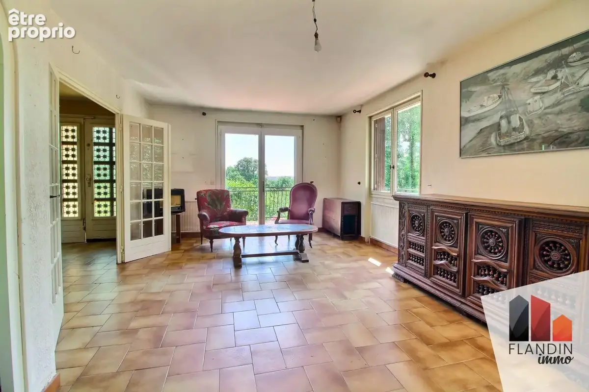Maison 127 m² à Taluyers  - photo 2