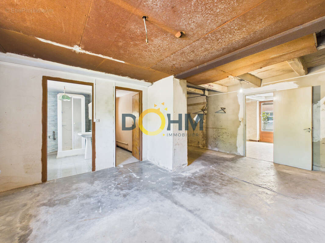 Maison de 138 m2 avec grange et terrain   Charbonnier-les-Mines - photo 4