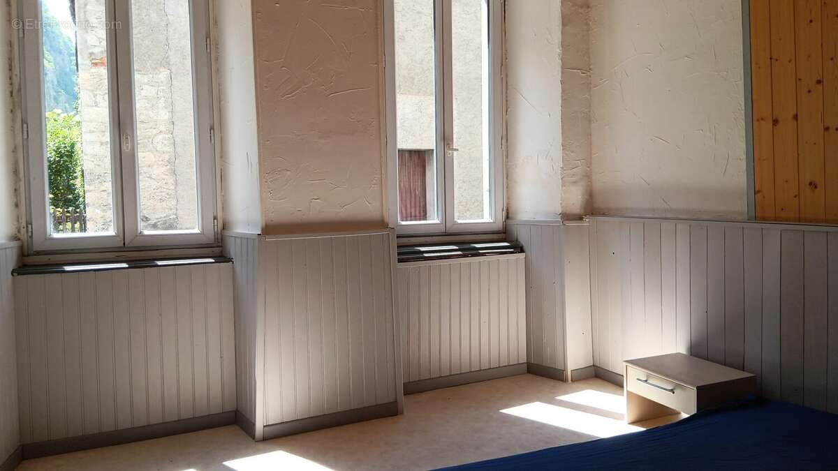 Maison à SAINT-BEAT