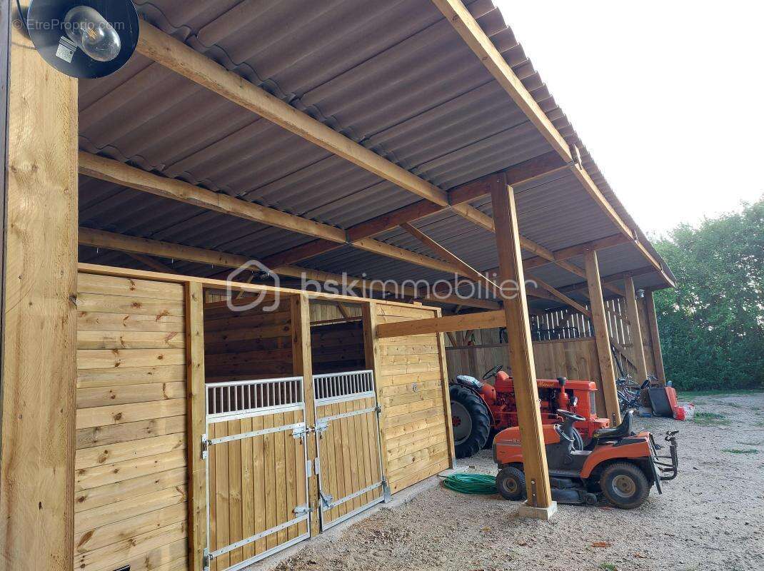 Maison à BOURDELLES