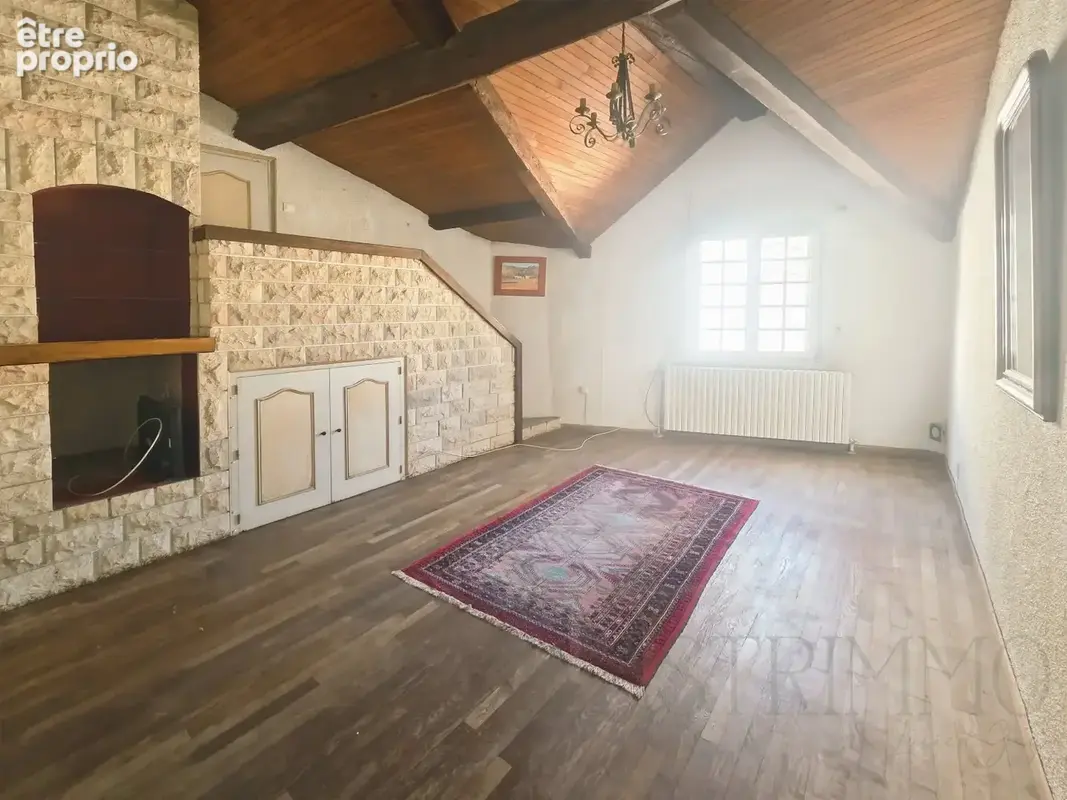 Mudaison - 167 m² - 900 m² de terrain : une maison de caractère à réinventer ! - photo 11