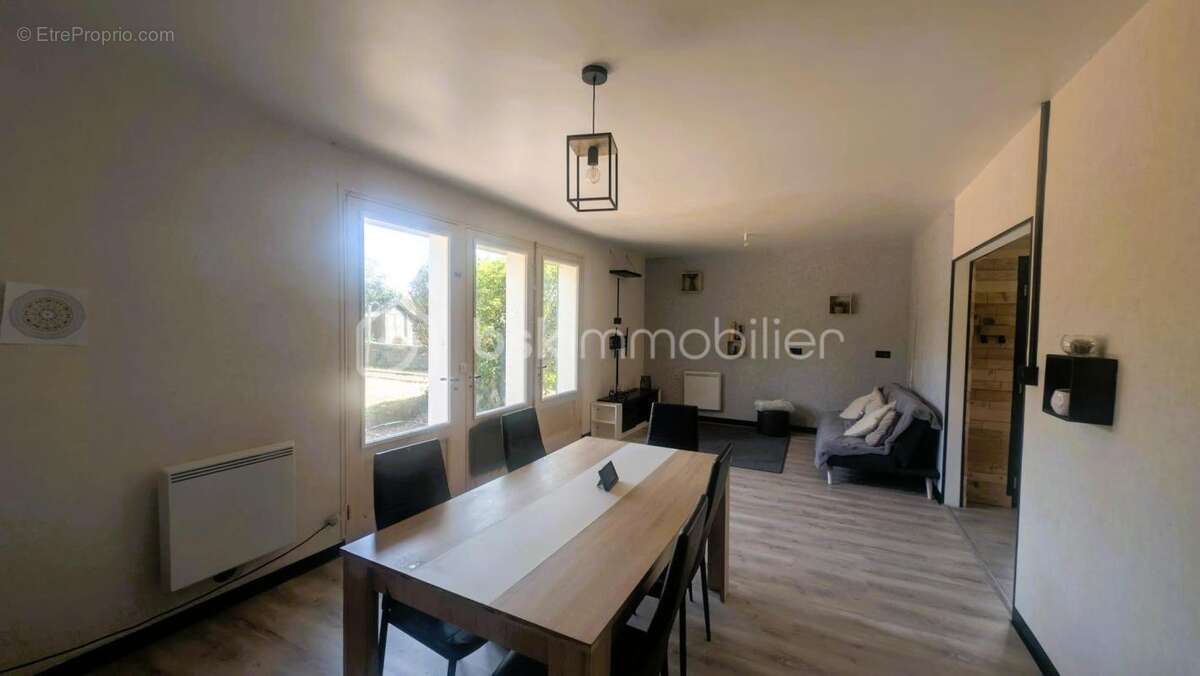 Maison 2 chambres avec garage, hangar (idéal pour un camping-car ou un artisan) et terrain – Parthenay - photo 7