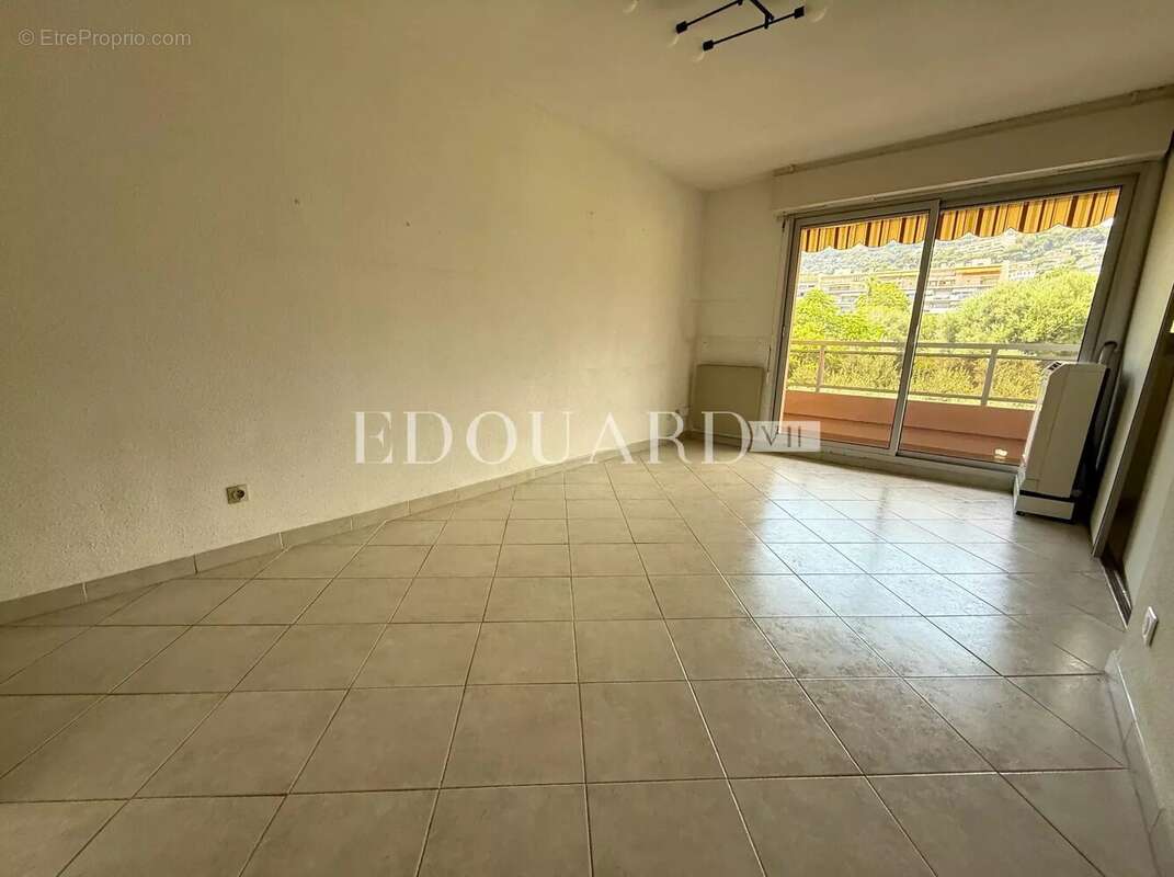 Appartement à ROQUEBRUNE-CAP-MARTIN