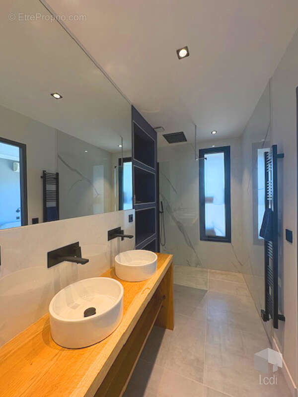 Appartement à MONTELIMAR