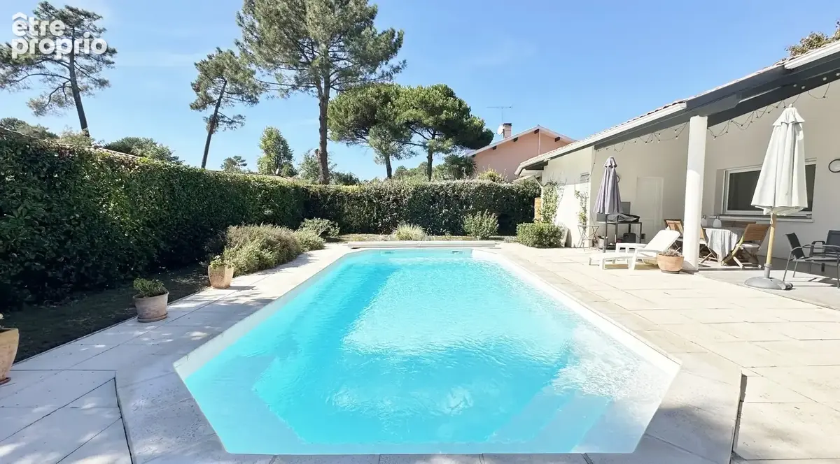 GOLF ET CENTRE VILLE VILLA A PIED POUR CETTE VILLA DE 6 Pièces de 150 m2 sur une parcelle de 800 m2 avec piscine - photo 3
