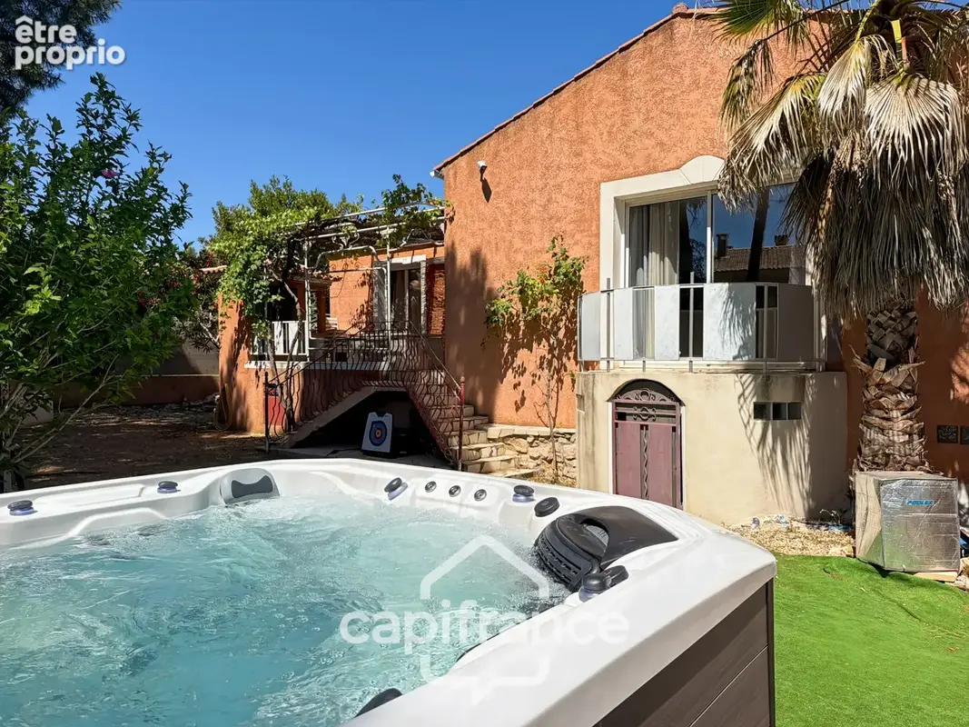 LE CRÈS – Maison familiale avec appartement indépendant, piscine et revenu locatif - photo 9
