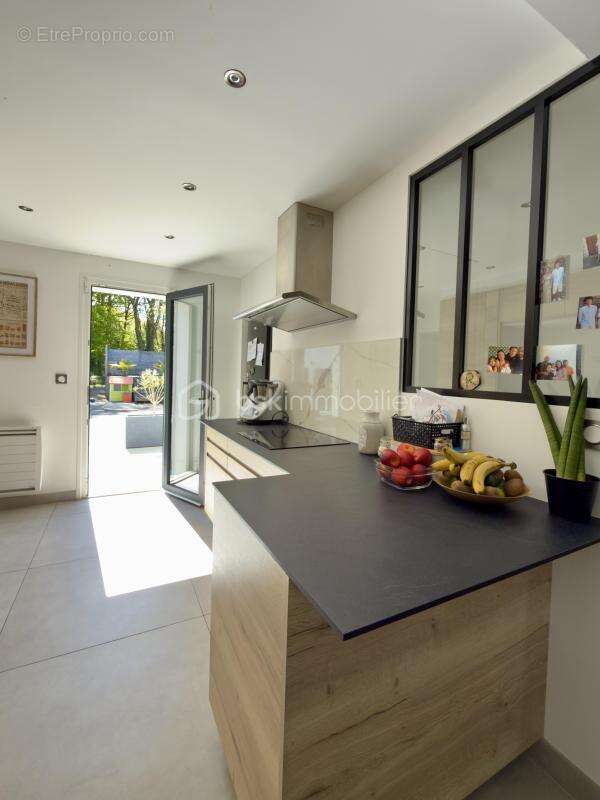 Maison à LA CHAPELLE-DES-MARAIS