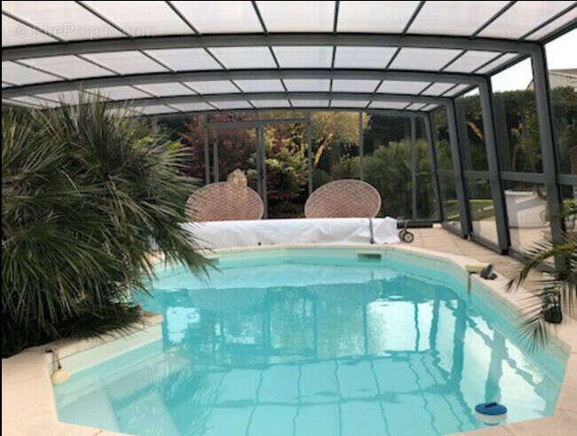 Maison à SAINT-FRONT-DE-PRADOUX