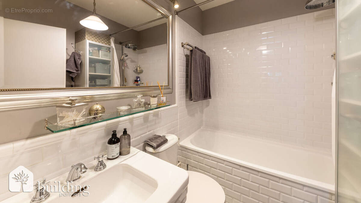 Appartement à LEVALLOIS-PERRET