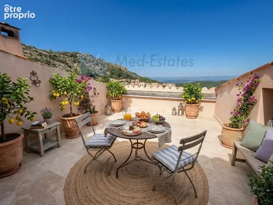 Appartement à LA GARDE-FREINET