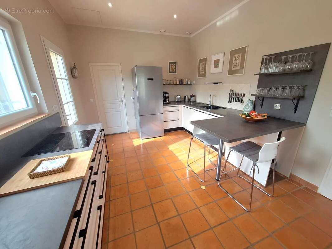 Maison à COTIGNAC
