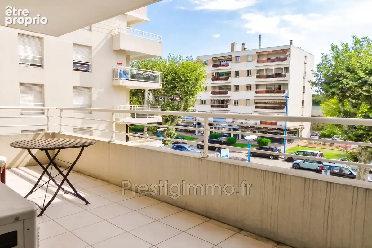 Appartement 70 m² à Mandelieu-La-Napoule  - photo 2