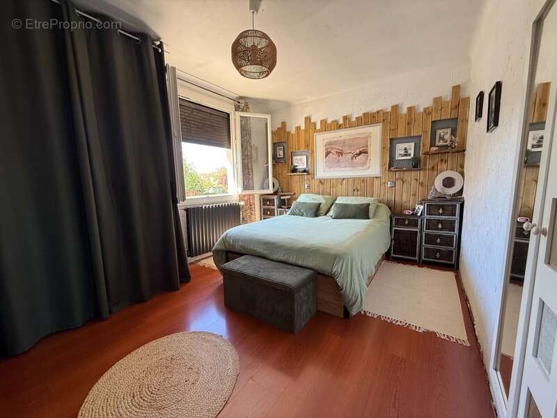 Maison à vendre 4 pièces TARBES (65) - Jardin arboré - piscine - photo 8