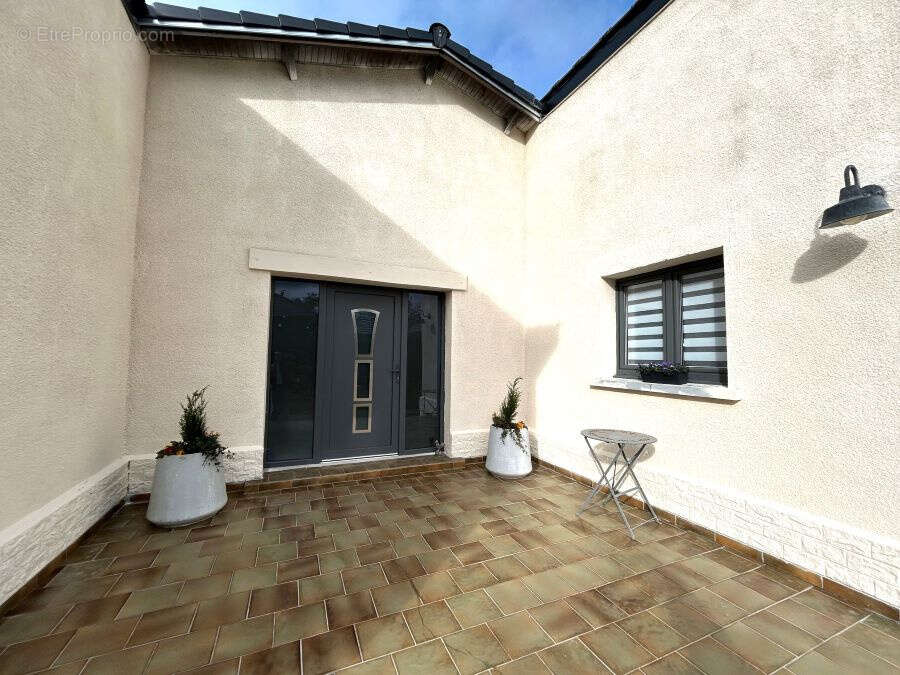 Maison à LECELLES