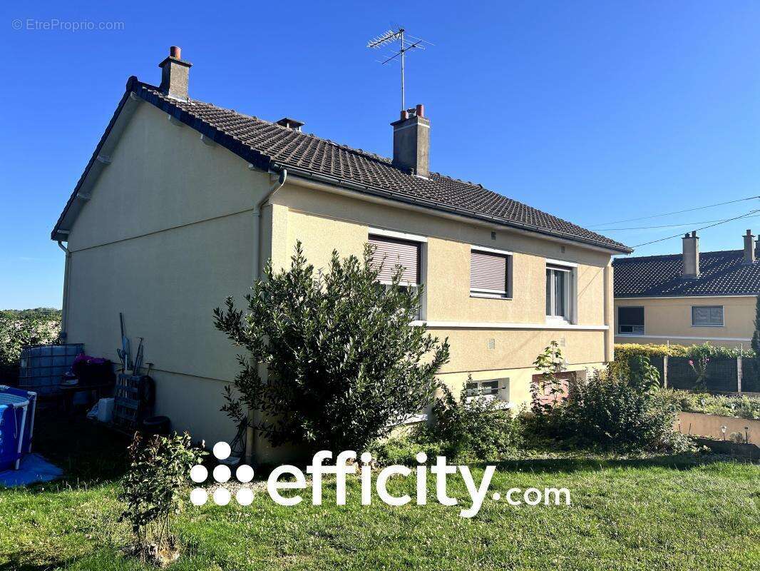 Maison à SAINT-PARRES-AUX-TERTRES