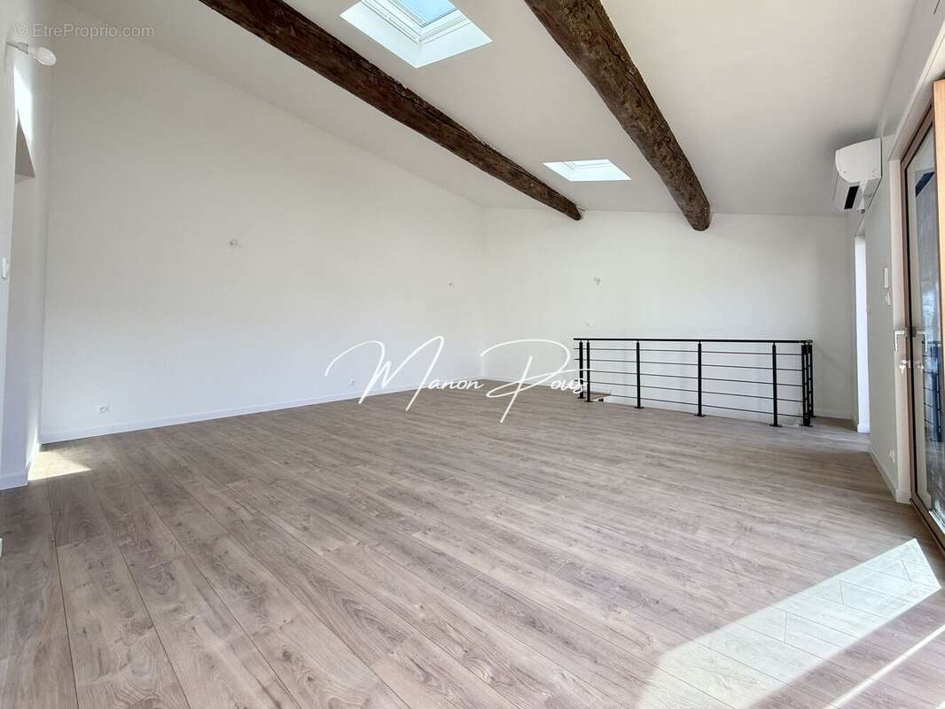 Maison à SAINT-ESTEVE