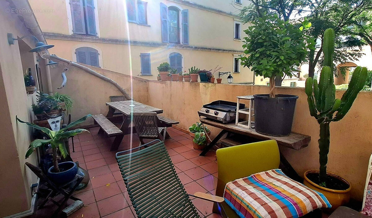 Appartement à SANARY-SUR-MER