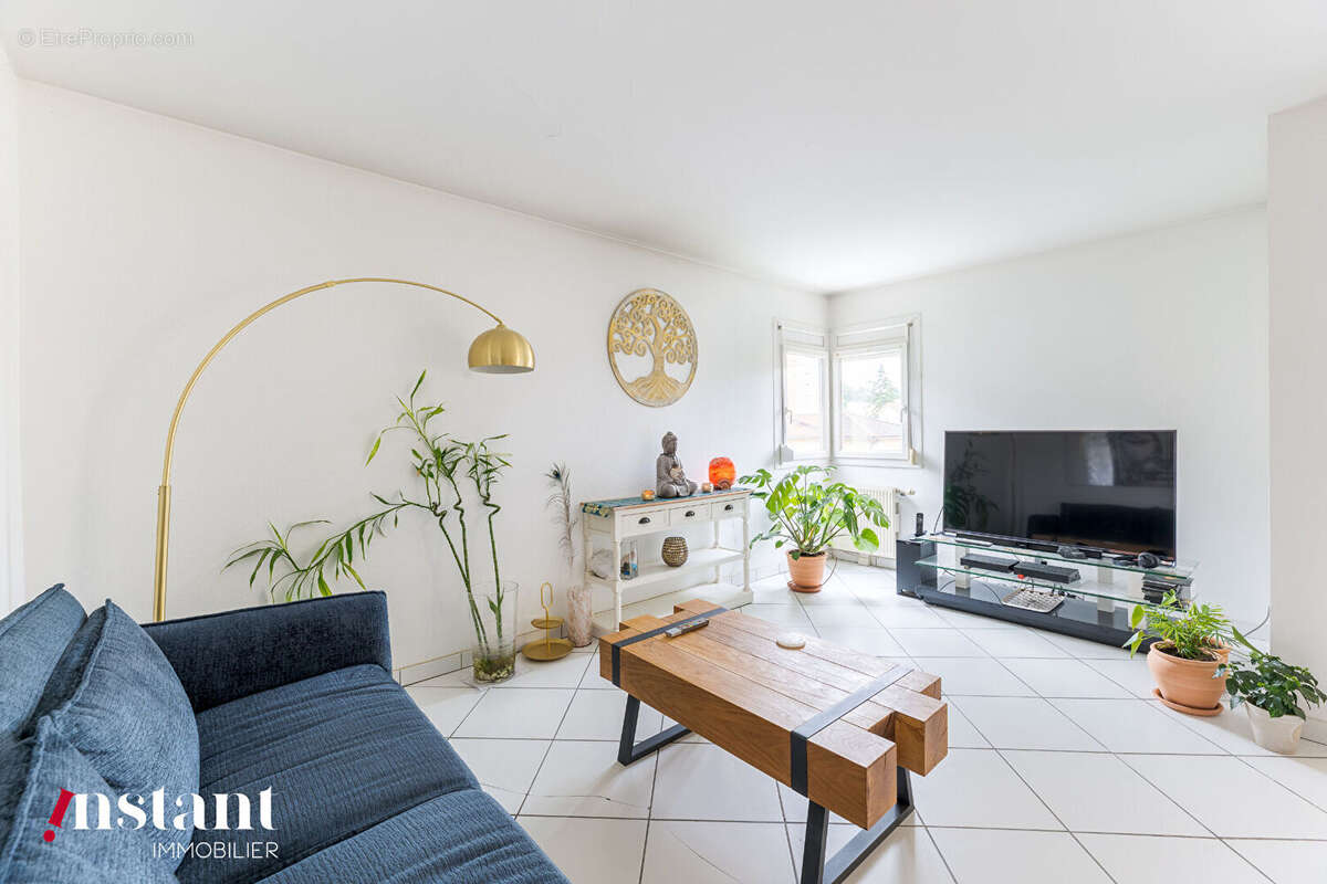 Appartement à TASSIN-LA-DEMI-LUNE