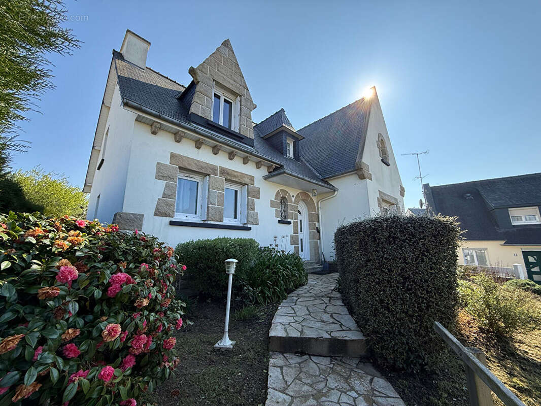 Maison à TREGUEUX