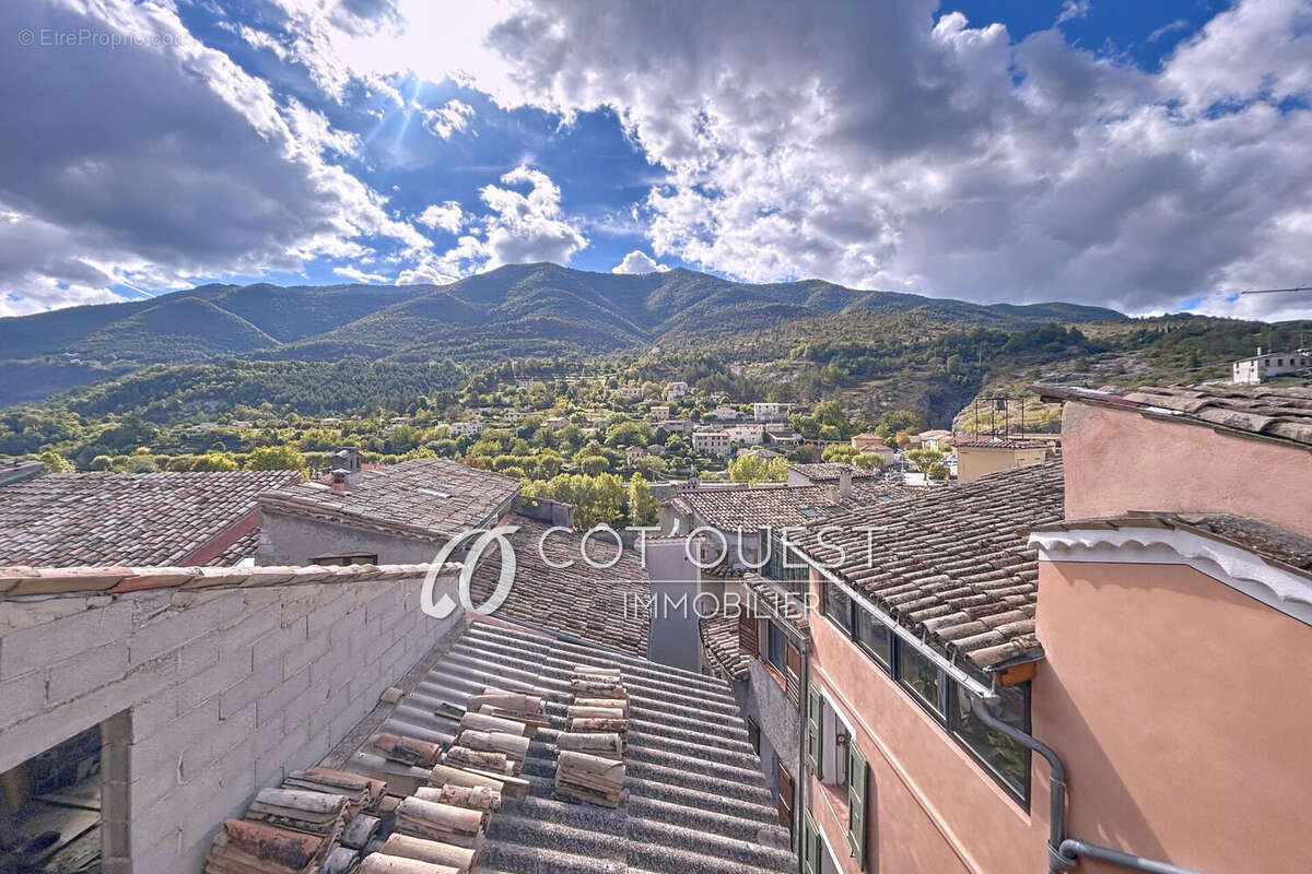Appartement à ENTREVAUX