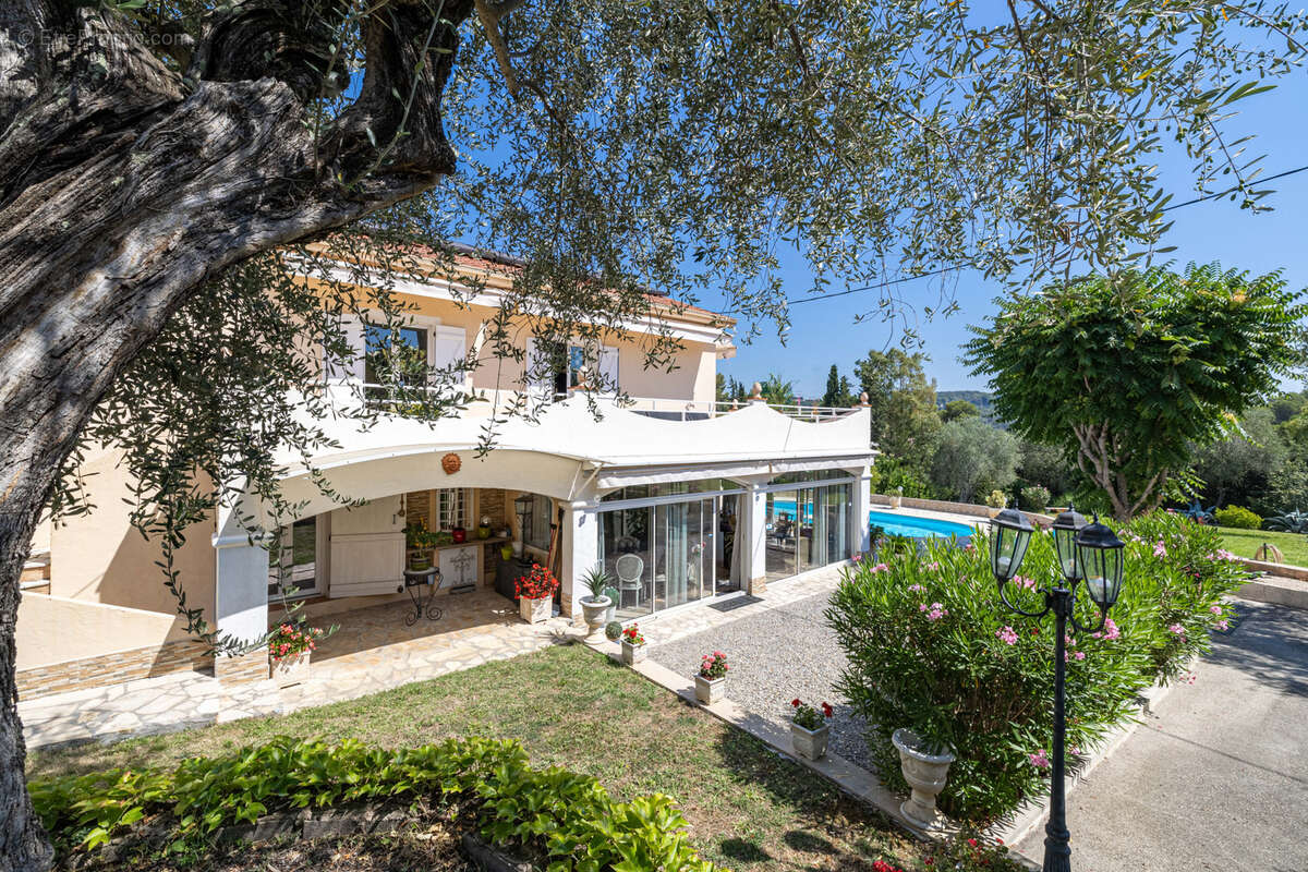 Maison à MOUGINS