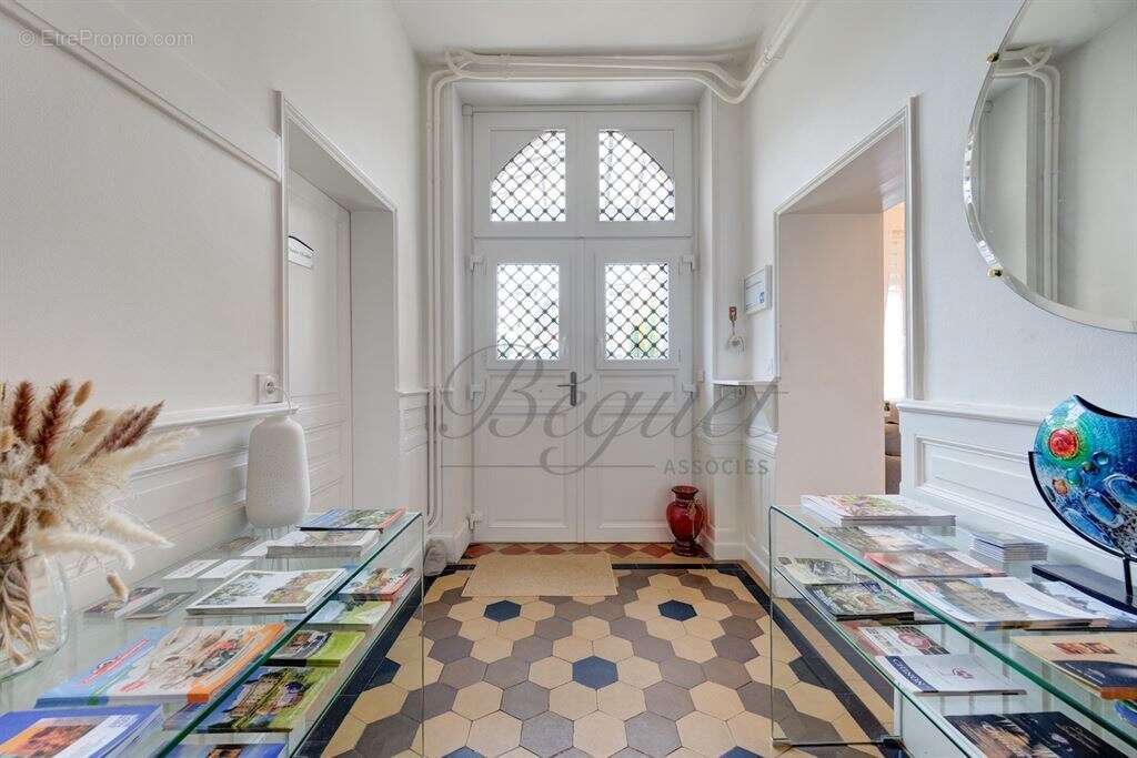 Cravant-les-Côteaux - 37500 - Maison - 325 m2 - 7 chambres - 2 gites - Piscine - parc 7000 m² - photo 15