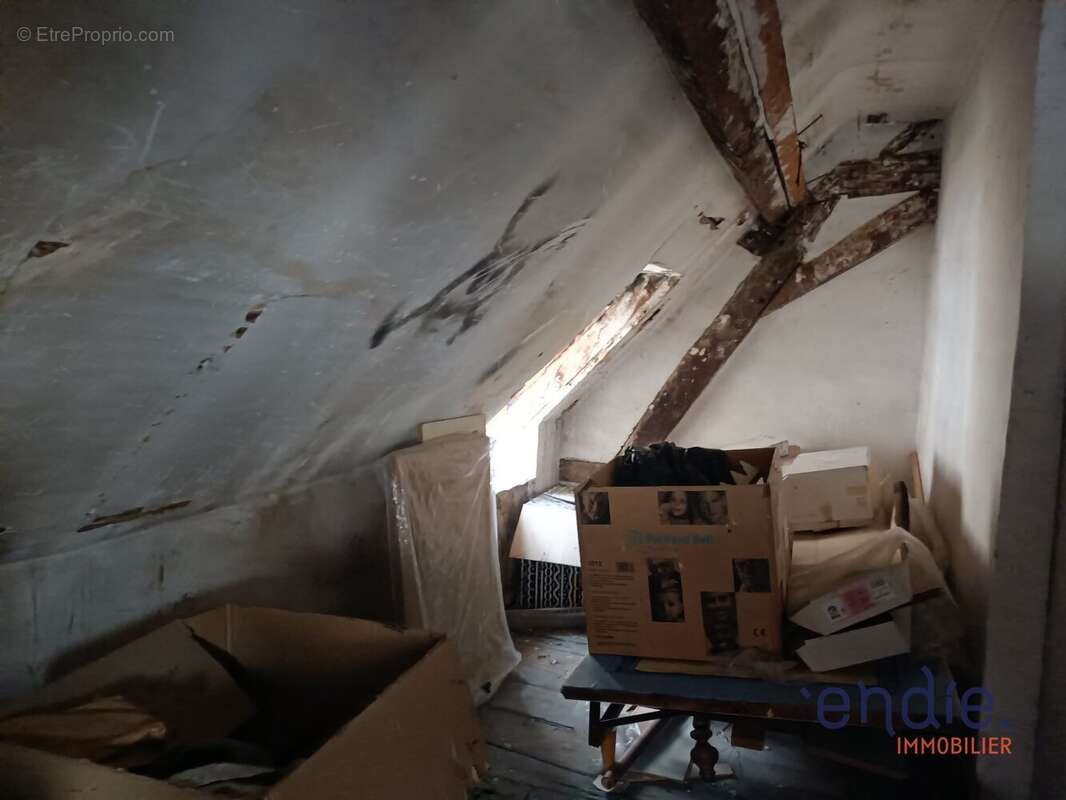 Commerce à COSNE-D&#039;ALLIER