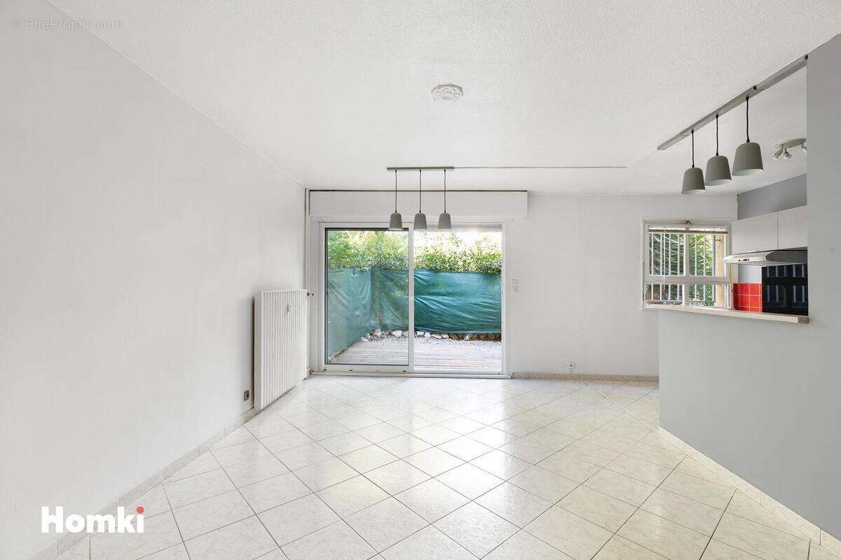 Appartement à VALLAURIS